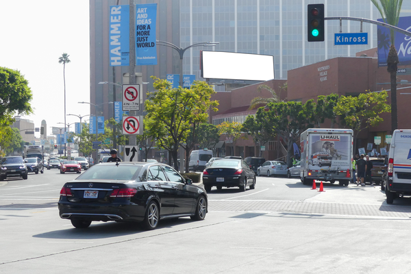 Westwood WS 310ft N/O Wilshire F/N - 1