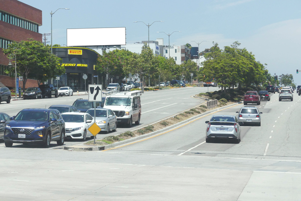 Santa Monica NS 100ft E/O Comstock F/W - 1