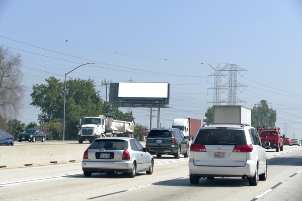 San Gabriel Frwy WS 200ft N/O Pomona Frwy F/S - 2