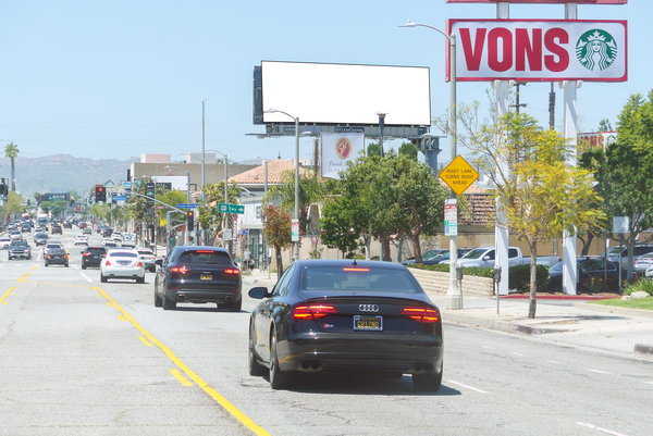 Ventura NS 100ft E/O Reseda F/E - 1