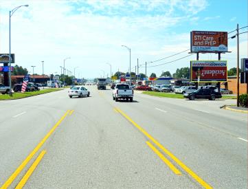 WOODWARD AVE WL 10' S/O TUXEDO B-FN