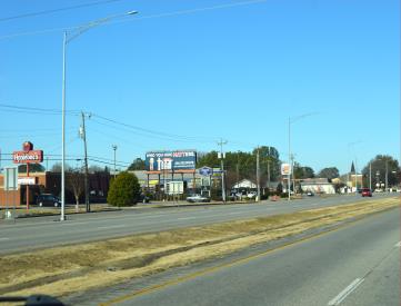 HWY 67 WL 200' S/O WESTMEADE FS