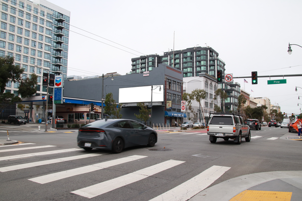 Van Ness (US 101) WS 90ft N/O Pine (No Ext) F/S - 1