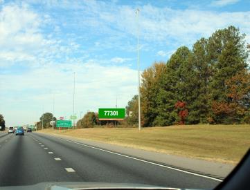 N/S I-85 1/2 MI W/O BELL RD OVERPASS F/E