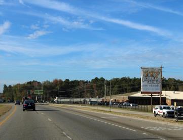 E/S N.E. BLVD. 1 MI. S/O WET HWY F/S (TOP)