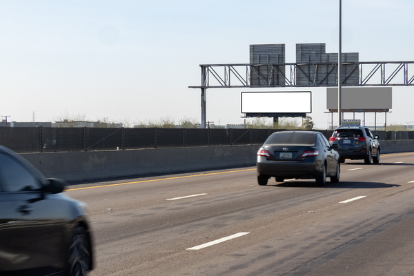 I-17 SS 520ft E/O 12th St F/E - 1