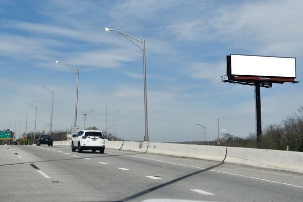 I 83/JFX ES 10ft S/O North Av F/S - 1