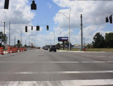 N/S sr-542 (Dundee rd) 300' w/o Carl Floyd Rd.