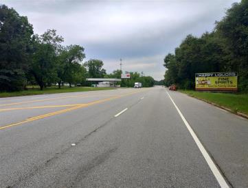 W/S SR 300 2 MI N/O US 82 F/N