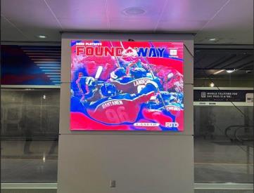 DUS CONCOURSE GATE 20 | PORTRAIT 60"x60"
