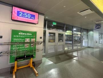 DENVER UNION STATION GATE B14 | GATE DISPLAY NETWORK