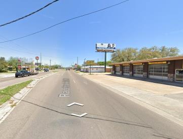 S/S Racetrack Rd W/O Navy St F/W