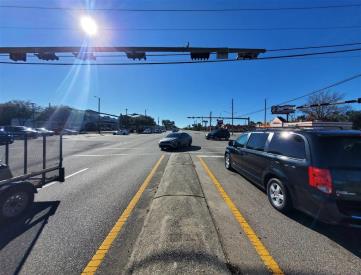 W/S Beal Pkwy S/O Hurlburt Rd F/N