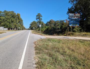 E/S Hwy 41 S/O Ashton St (Bttm)
