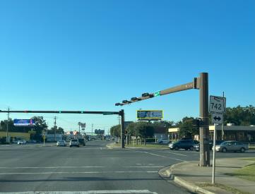 SWC Davis Hwy @ Creighton Rd Tri-Vision (Rigid) F/N