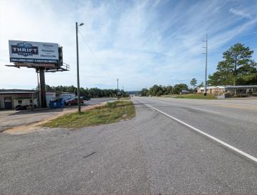 E/S Hwy 31 S/O Hillview Dr