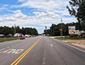 E/S Hwy 59 2nd N/O Hwy 31 (Bttm)