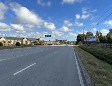 W/S Hwy 31 S/O Hwy 47