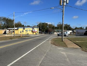 W/S Hwy 21 N/O Mulberry St