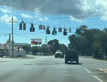 E/S Woodbine Rd S/O Quintette Rd F/N