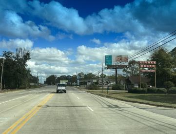 E/S Hwy 21 N/O Hwy 84