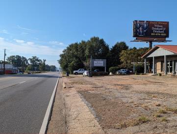 W/S Hwy 43 S/O Thompson Ave