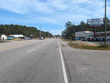 E/S Hwy 31 S/O Hillview Dr