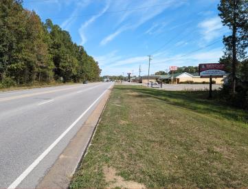 E/S Hwy 31 1st S/O Alco Dr