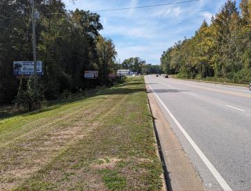 E/S Hwy 31 3rd S/O Alco Dr