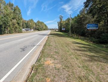 E/S Hwy 31 3rd S/O Alco Dr