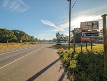 S/S Hwy 31 E/O Canoe Rd (Bttm)