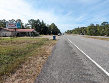E/S Hwy 31 S/O Wolf Log Rd