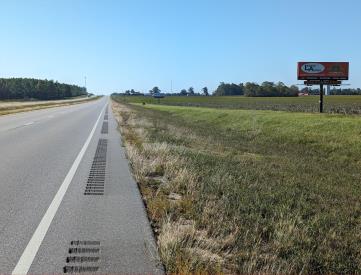 Hwy 113 @ MM 10 north structure w/side