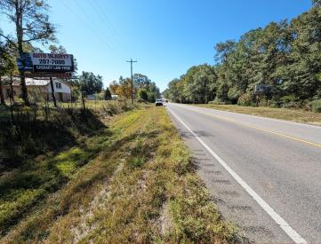 E/S Hwy 31 N/O Memory Ln