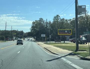 W/S Hwy 87 N/O Lee St F/N