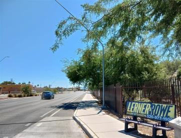 EB Broadway FS Highland (ST#13483)