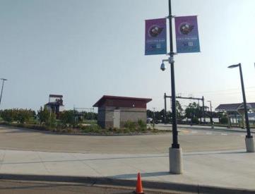 124TH & EASTLAKE STATION | LIGHT POLE BANNER DOMINATION
