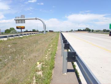 I-25 .7 MILE S/O EXIT 254 @ MM 253.31 WS SF
