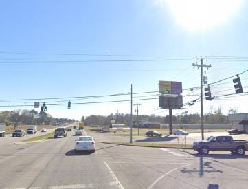 US 431 W/L .2MI S/O BILLY DYAR(T)N/F