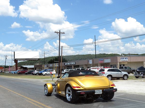 FM 2673 ES 1mi S/O FM 306 F/SW - 2