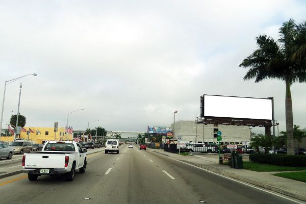 NW 27 Ave ES 50ft S/O 37 St F/S - 2