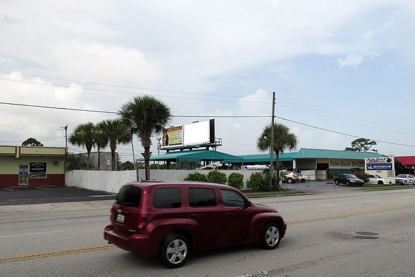 Hypoluxo Rd SS 400ft W/O Sand Canstle Blvd F/E - 2
