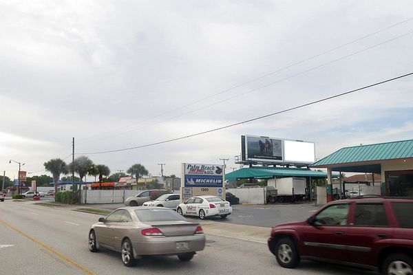 Hypoluxo Rd SS 400ft W/O Sand Canstle Blvd F/W - 4