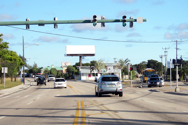 US 1 ES 0.5mi N/O Lantana Rd F/S - 2