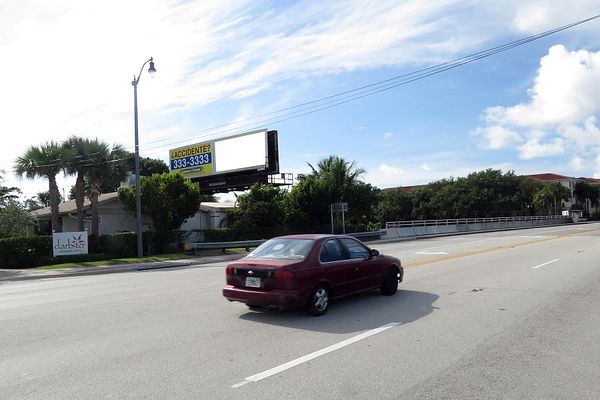 S Dixie Hwy ES 25ft N/O Lake Worth F/N - 2