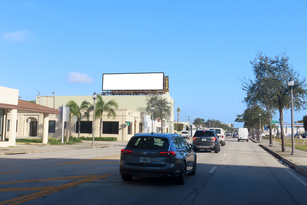N Dixie Hwy WS 150ft N/O 7th St F/S - 1