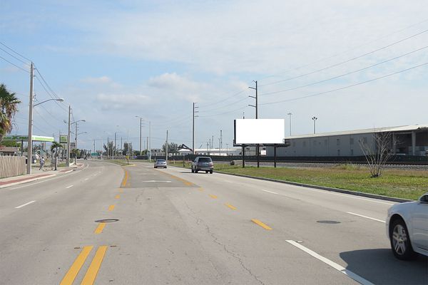 Old Dixie Hwy ES 25ft S/O 4th St F/S - 2