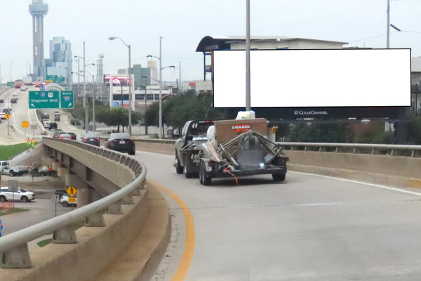 Stemmons Fwy (I-35E) WS 100ft N/O Hi Line F/N - 2