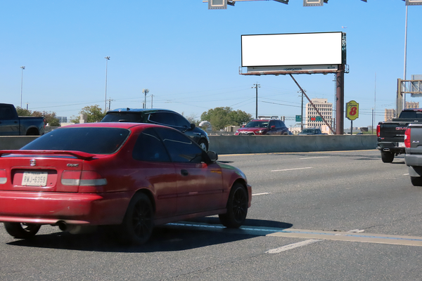 I-35 N SS 0.2mi W/O McAllister Frwy F/E - 1