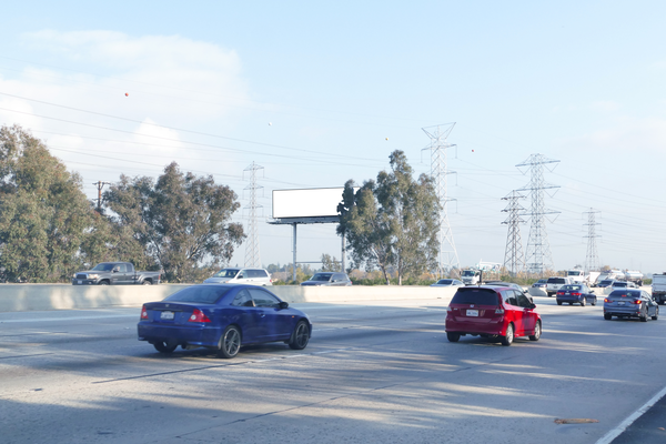 San Gabriel Frwy WS 600ft N/O Pomona Frwy F/S - 2